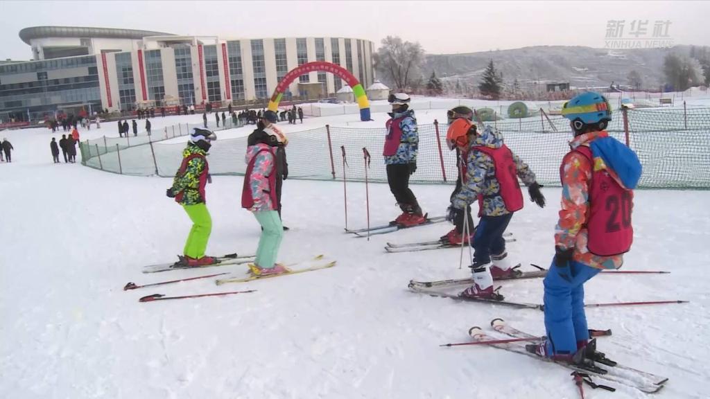 冰雪运动成为大众新宠，中国掀起冰雪热潮